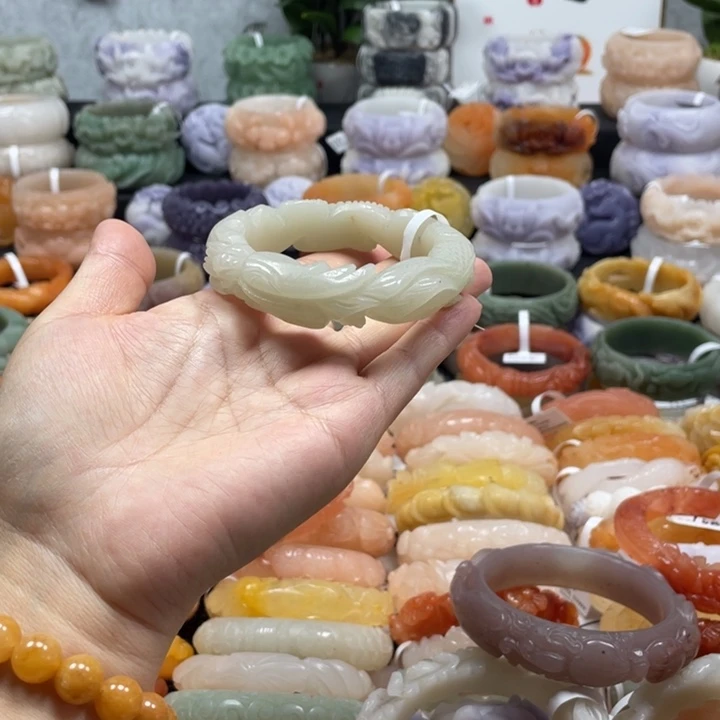 石英质玉未镶嵌手镯