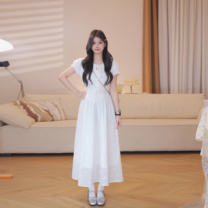 曾小咸 白色减龄纯色长裙刺绣套头公主袖夏季连衣裙Z252LQZ9154