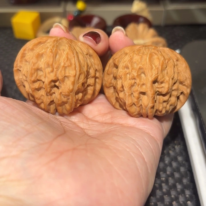 吊坠文玩核桃44正磨磨盘一对