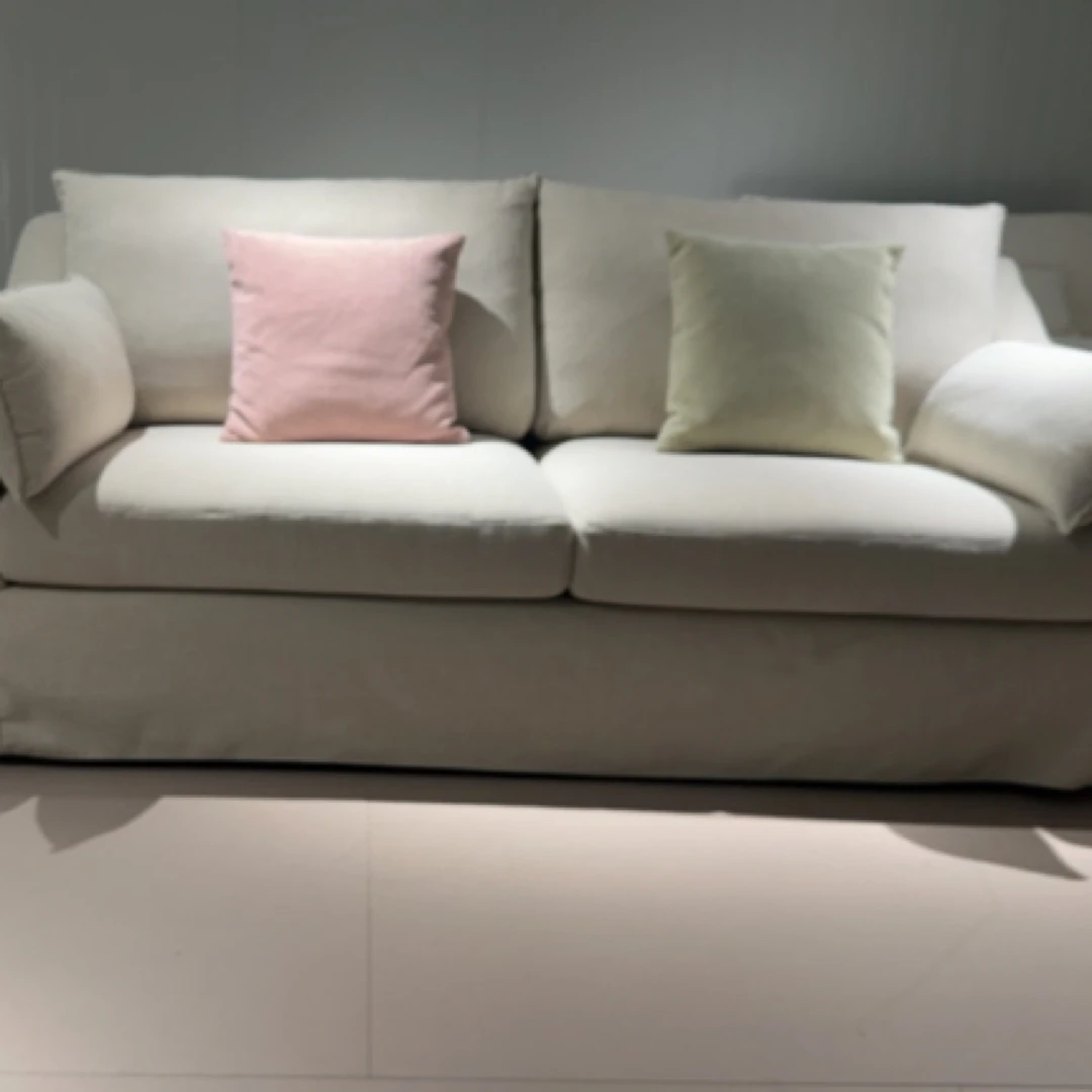 美式简约轻奢全拆洗沙发方便清洁，面料棉麻质地手感亲肤