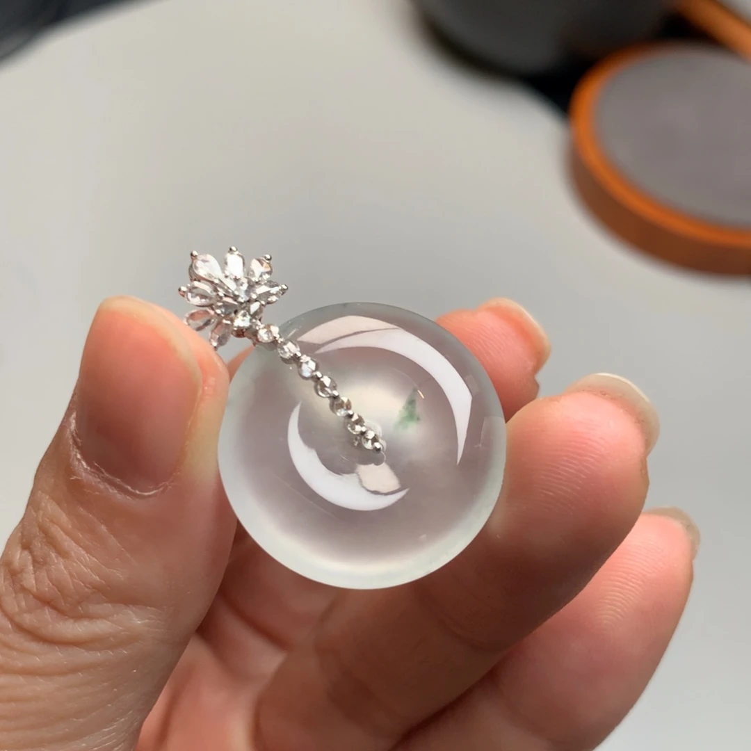 翡翠颈饰18K金镶嵌天然缅甸翡翠吊坠23.5-6