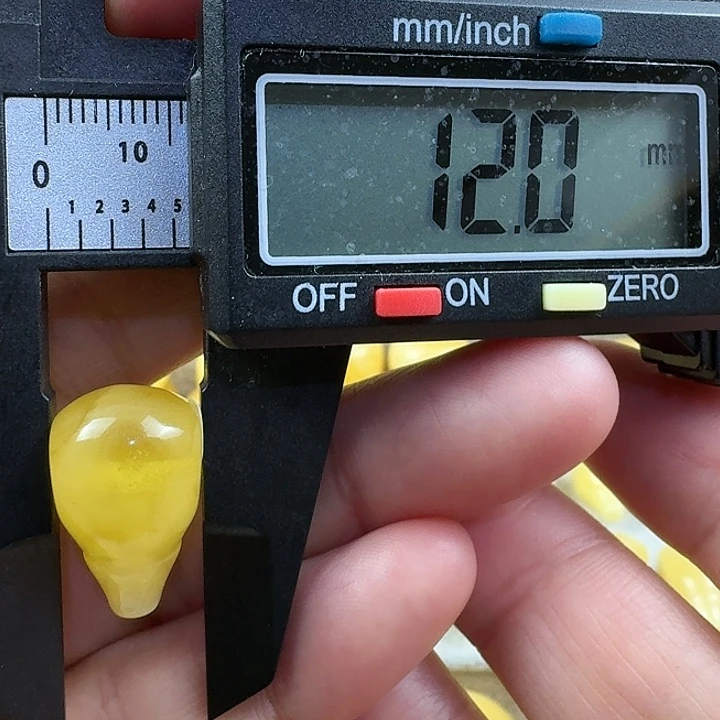 蜜蜡未镶嵌裸石12杂