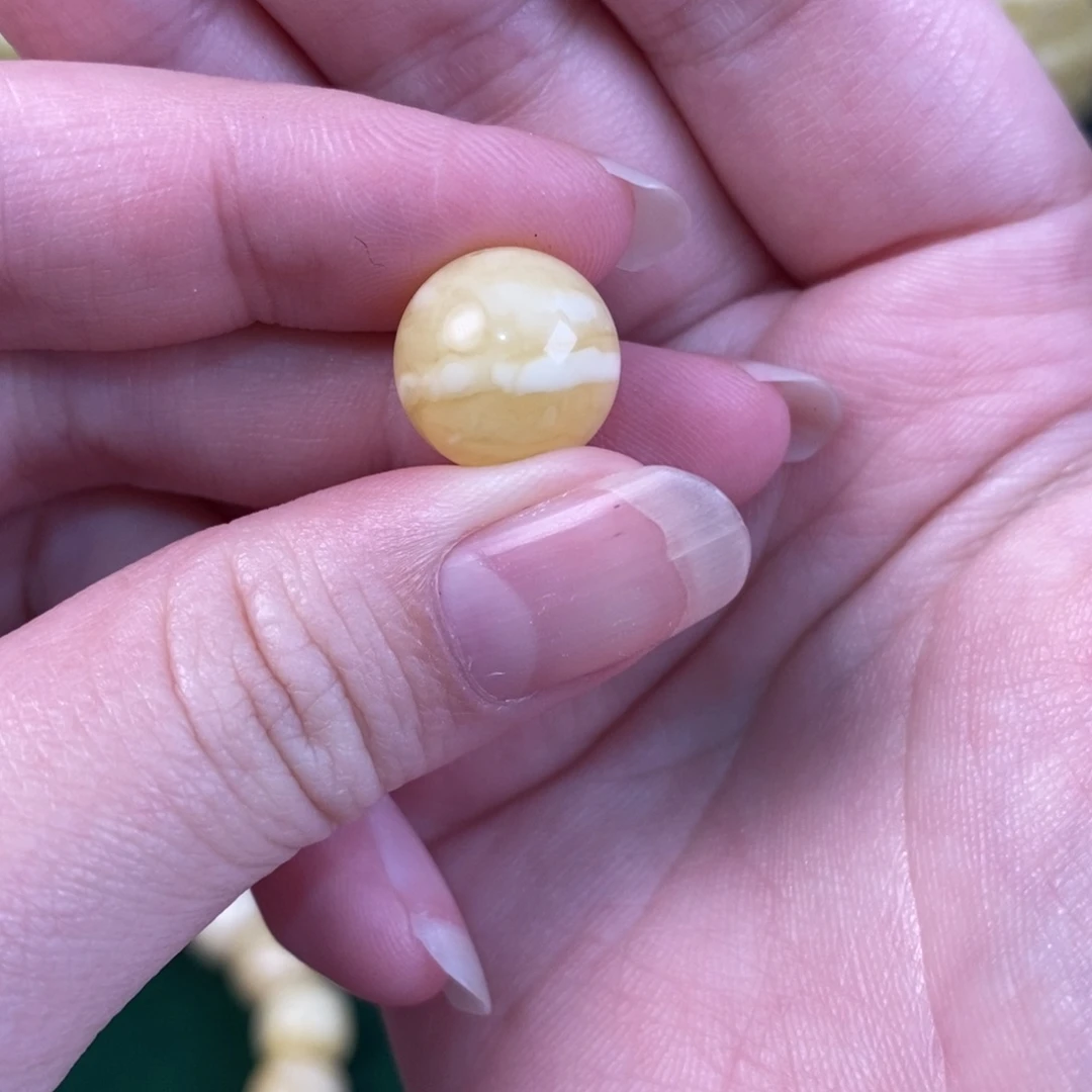 大***兄蜜蜡未镶嵌珠宝奇石