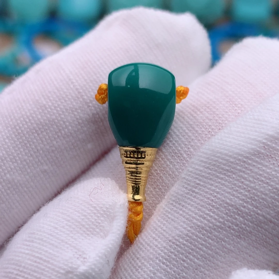 18K金镶嵌绿松石珠宝奇石9.4