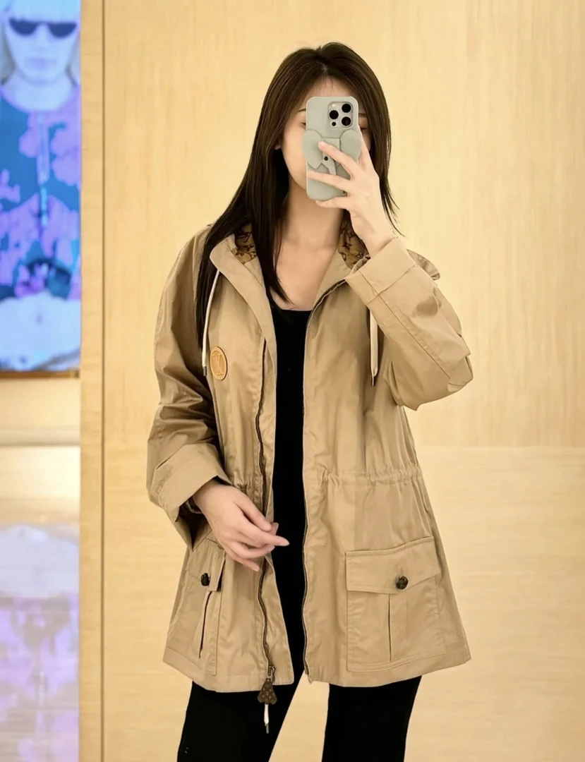 99新 LouisVuitton/路易威登  qq587 棉 24ss老花连帽风衣外套