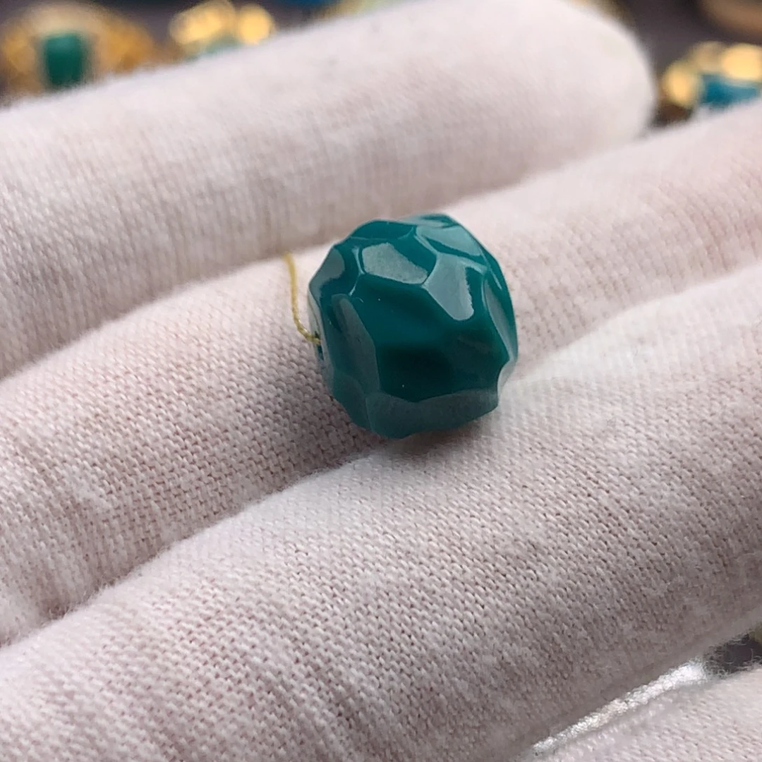 绿松石未镶嵌绿松石11*10mm