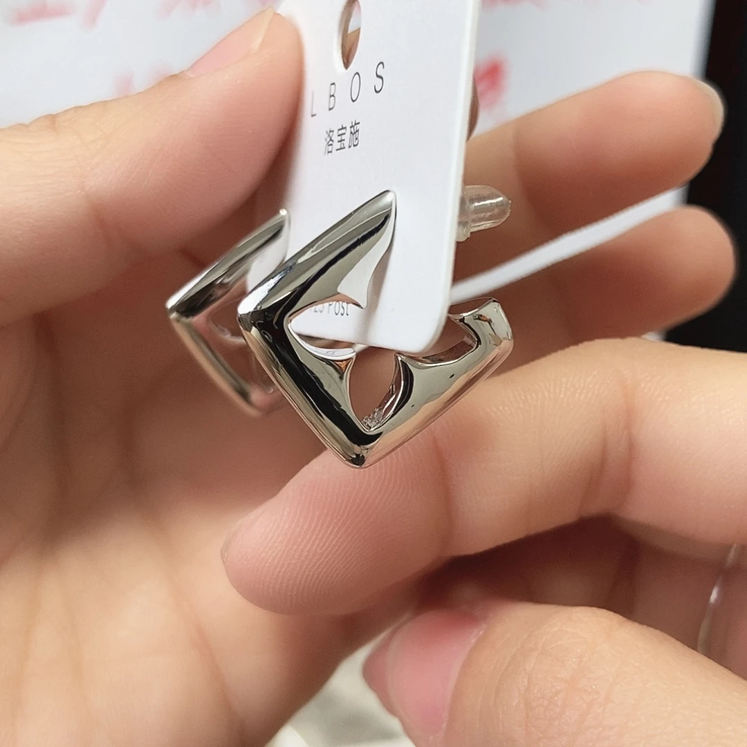 锆石铁合金合金耳钉