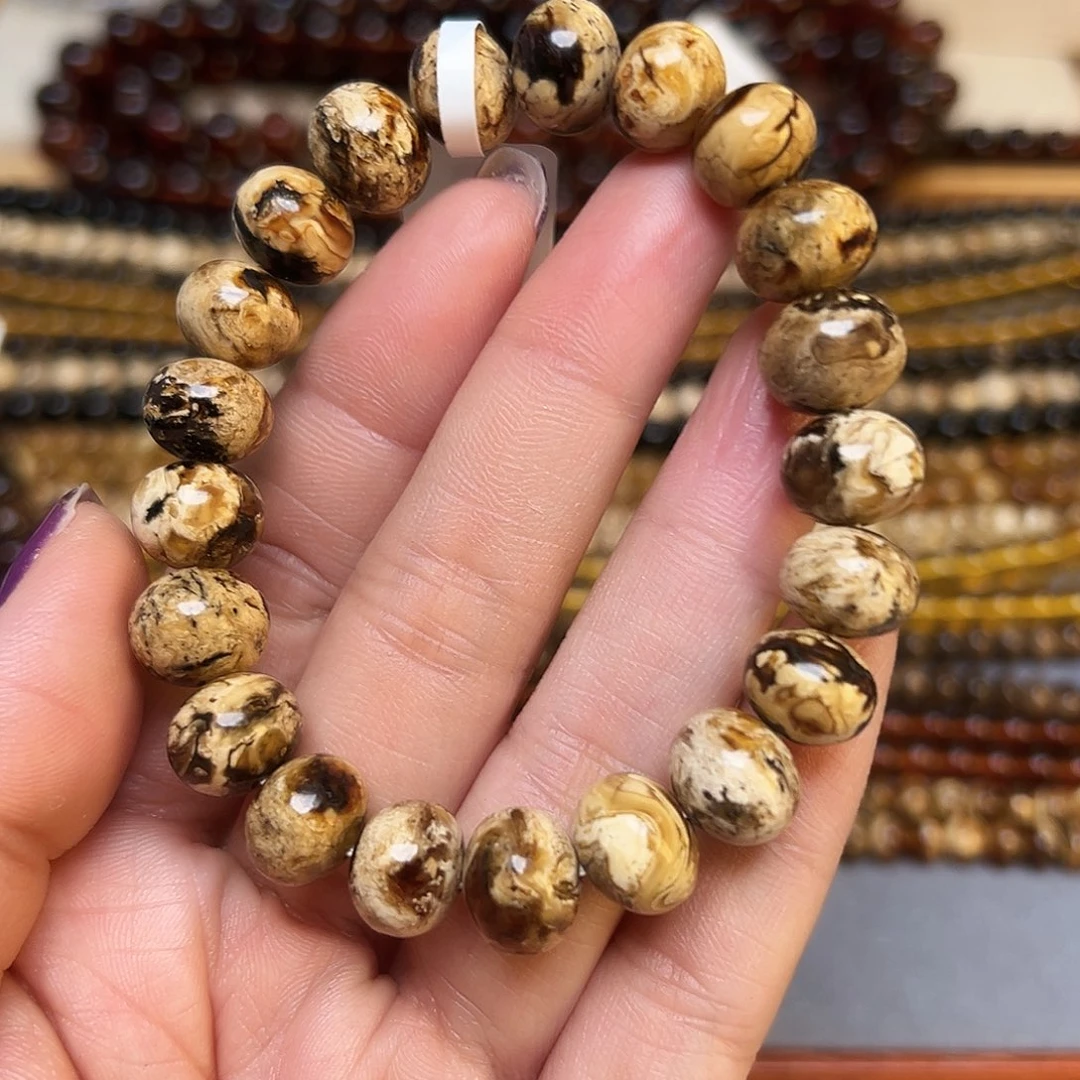 琥珀未镶嵌裸石抚顺琥珀十一10215