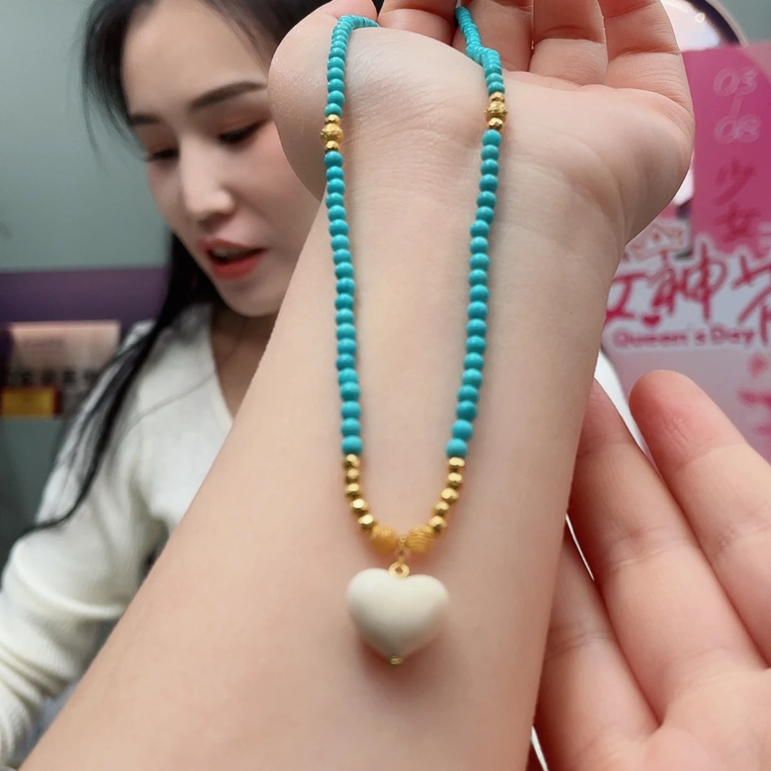 绿松石颈饰18K金镶嵌