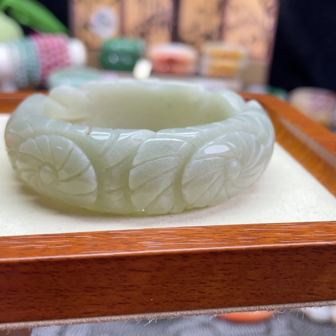 石英质玉未镶嵌手镯