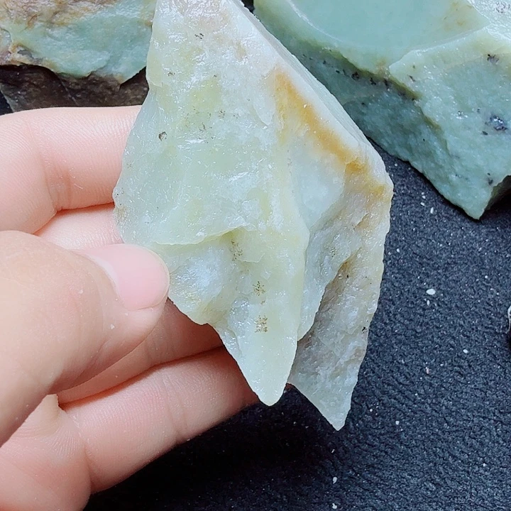 未镶嵌和田玉（糖玉）珠宝半成品