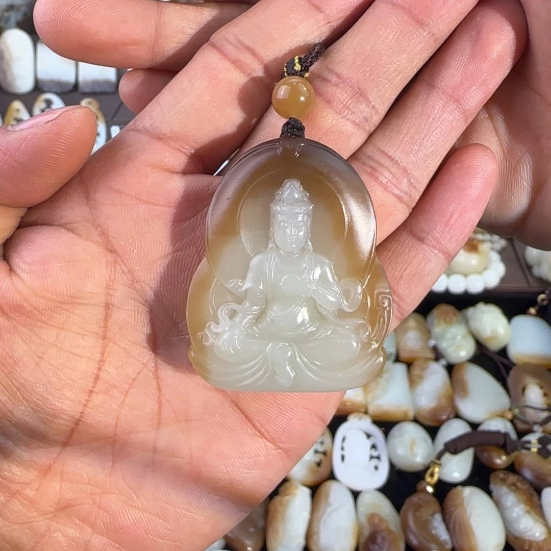 和田玉（糖玉）未镶嵌颈饰