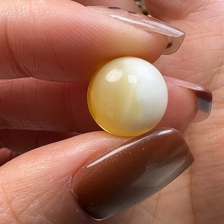 蜜蜡未镶嵌珠宝奇石