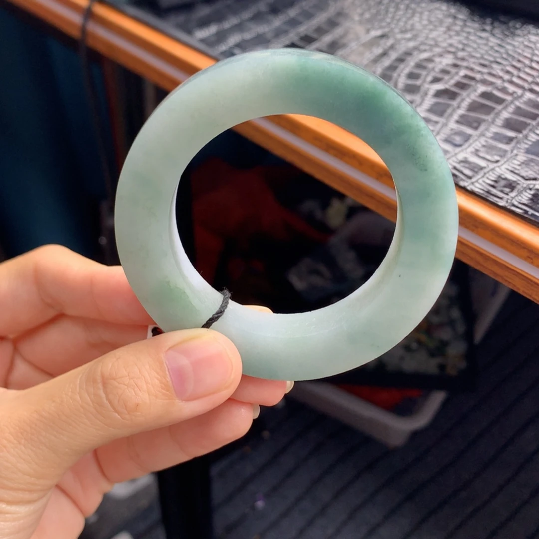 欢***！未镶嵌纯天然A货翡翠定制翡翠