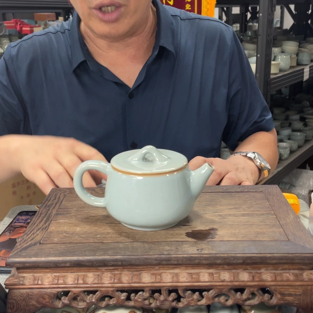 瓷片天青釉大汉瓦壶