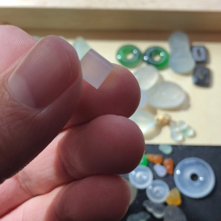 定制翡翠未镶嵌挂件