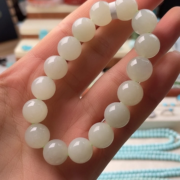 和田玉未镶嵌手串