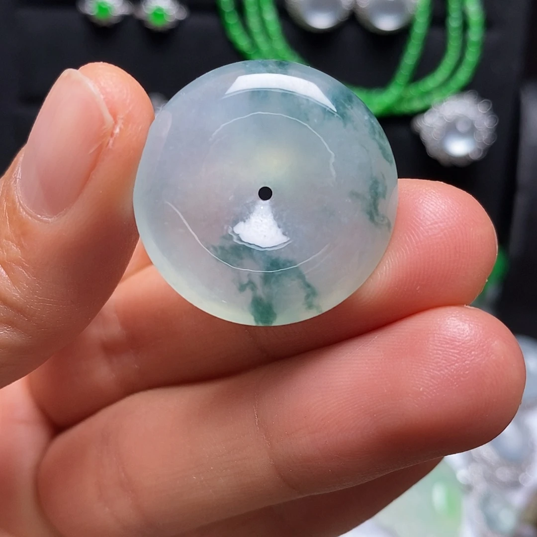 翡翠未镶嵌颈饰吊坠