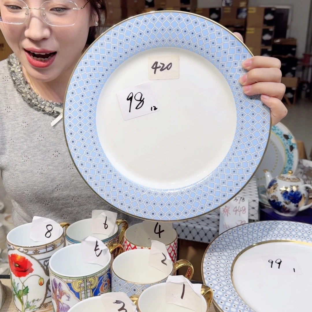 赵***英骨瓷10.5英寸平盘27cm一个大盘瑕疵品不忒不还