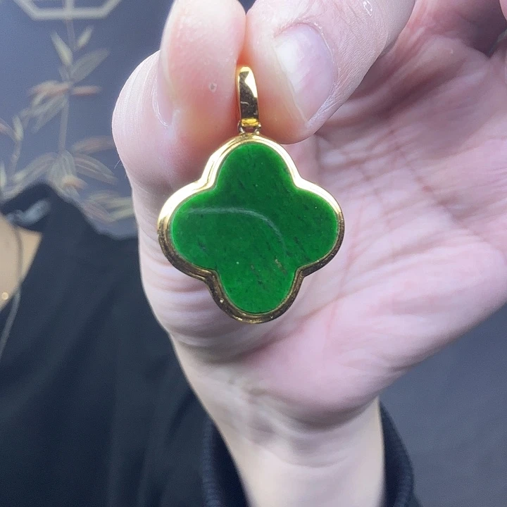 翡翠吊坠(不含链)银S925镶嵌特价 有白点