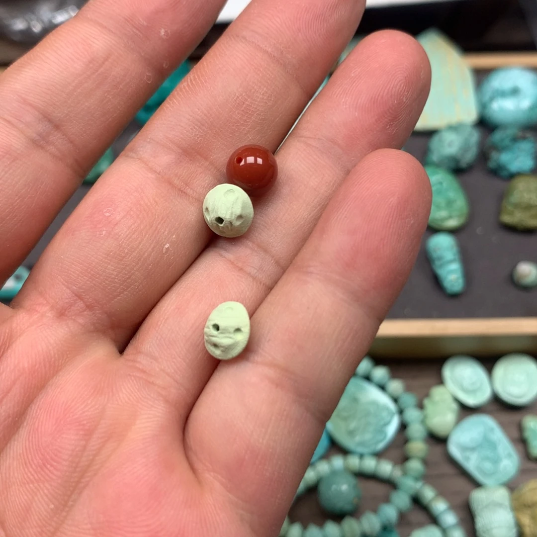 南红玛瑙雕刻未镶嵌