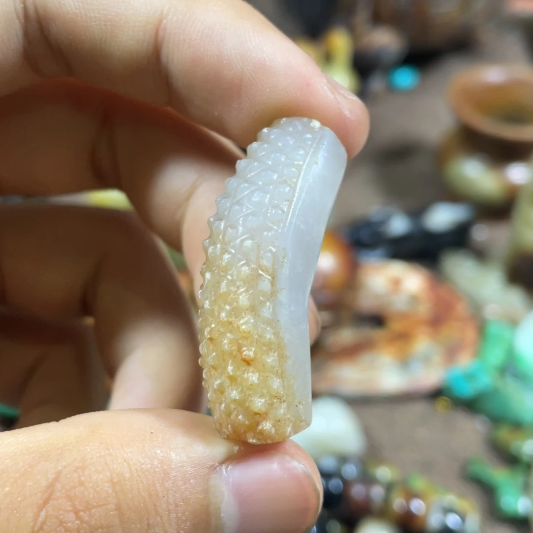 和田玉（糖玉）未镶嵌挂件