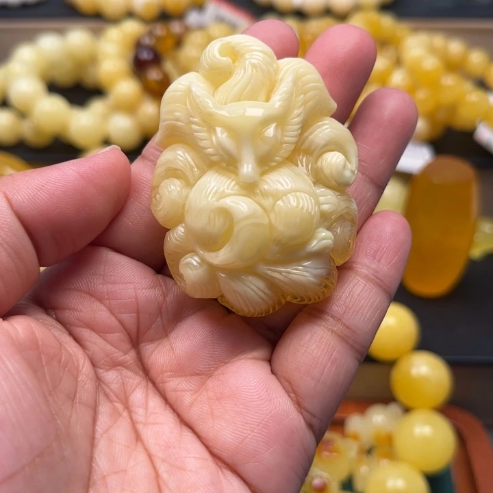 琥珀未镶嵌珠宝奇石M136号白蜡小九