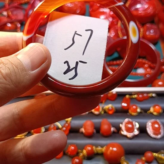 玛瑙/玉髓手镯未镶嵌