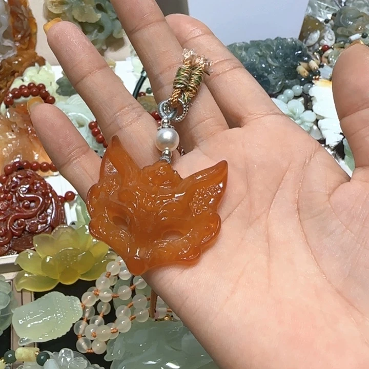 蛇纹石玉未镶嵌吊坠鹿*