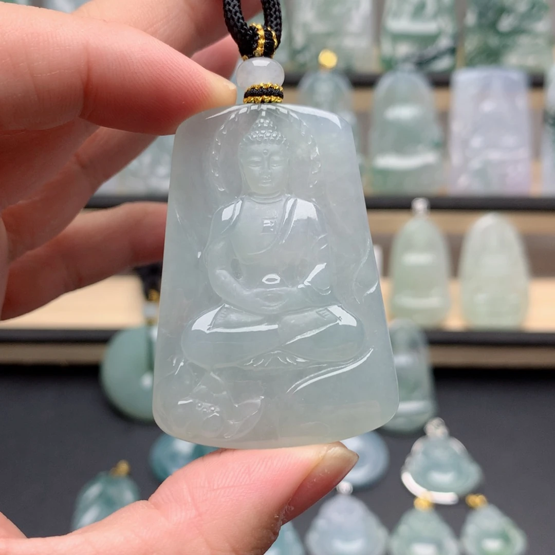 翡翠未镶嵌颈饰大日