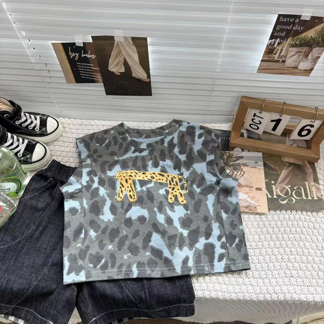韩系男小童夏季新款卡通印花豹纹款上衣儿童休闲洋气宽松坎肩