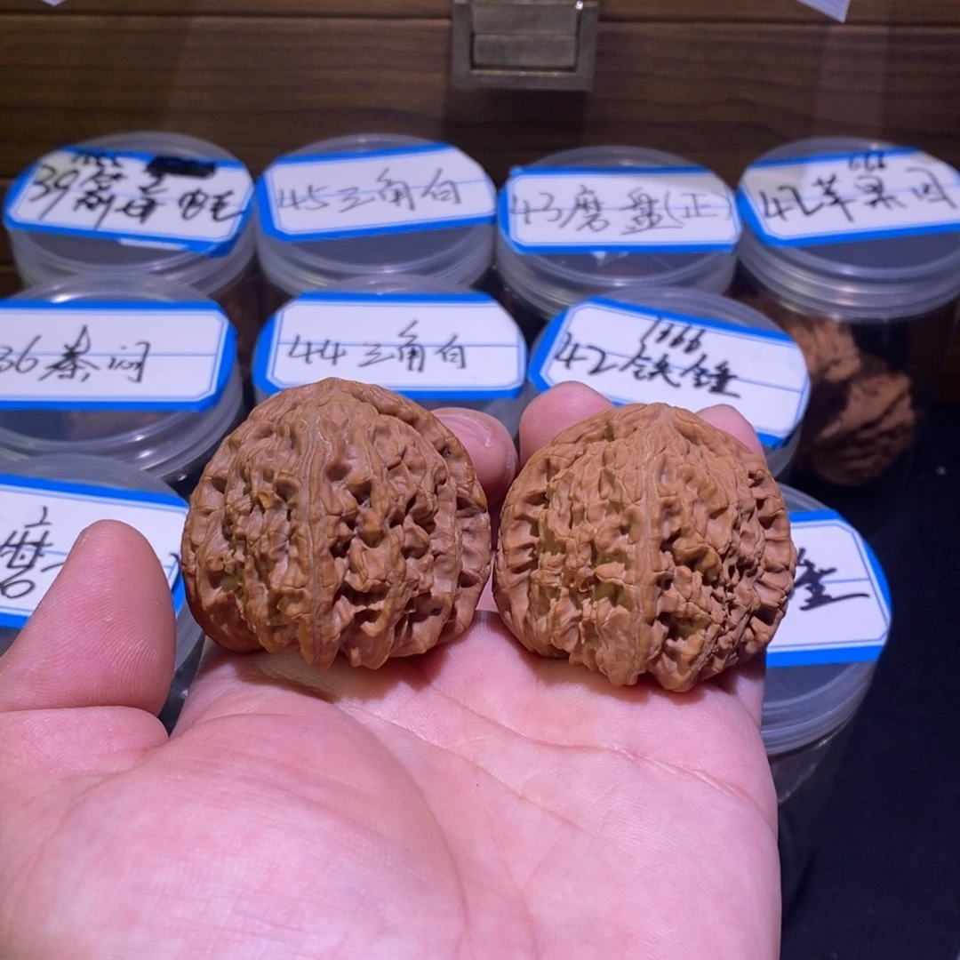 文玩核桃吊坠44全品三角白