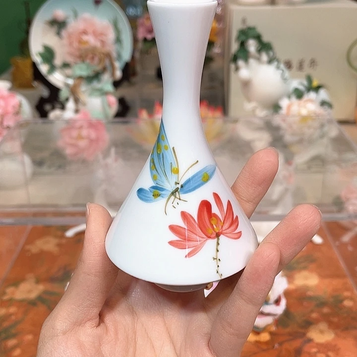 手工陶瓷精致摆件