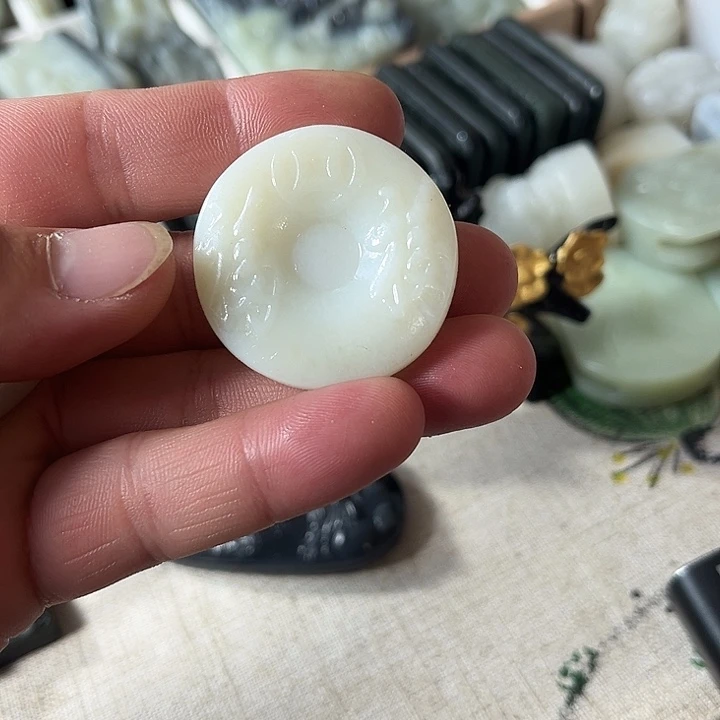 和田玉未镶嵌吊坠(不含链)