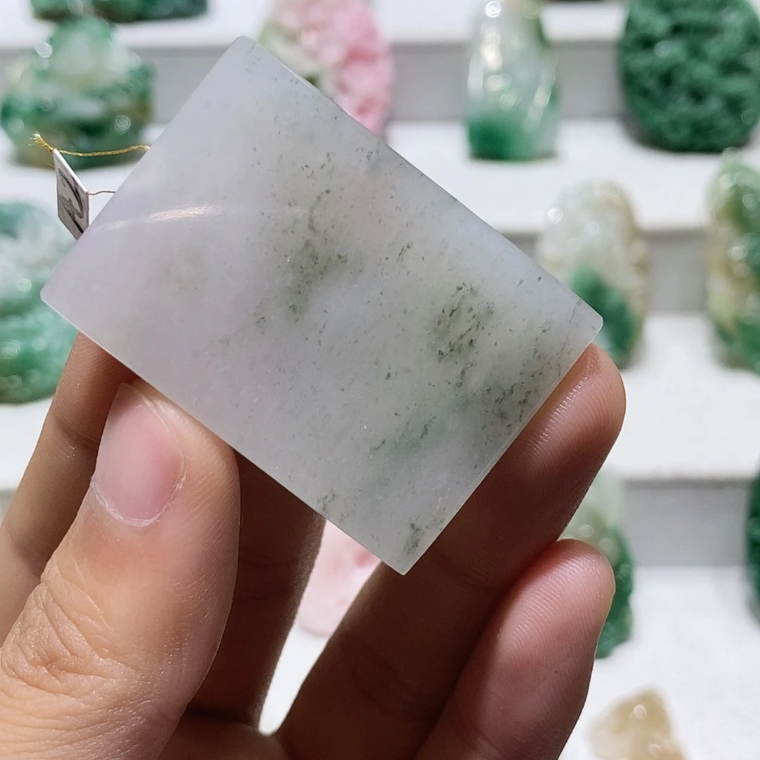 独山玉未镶嵌吊坠