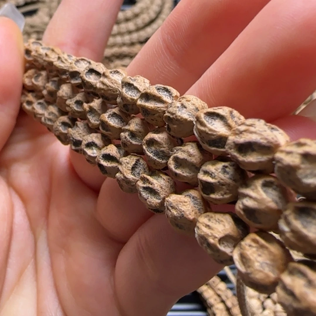 【闪购商品】柏香籽/百香籽吊坠?****0