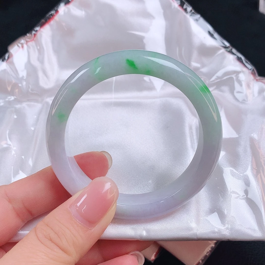 翡翠手镯未镶嵌8244xcccvvv