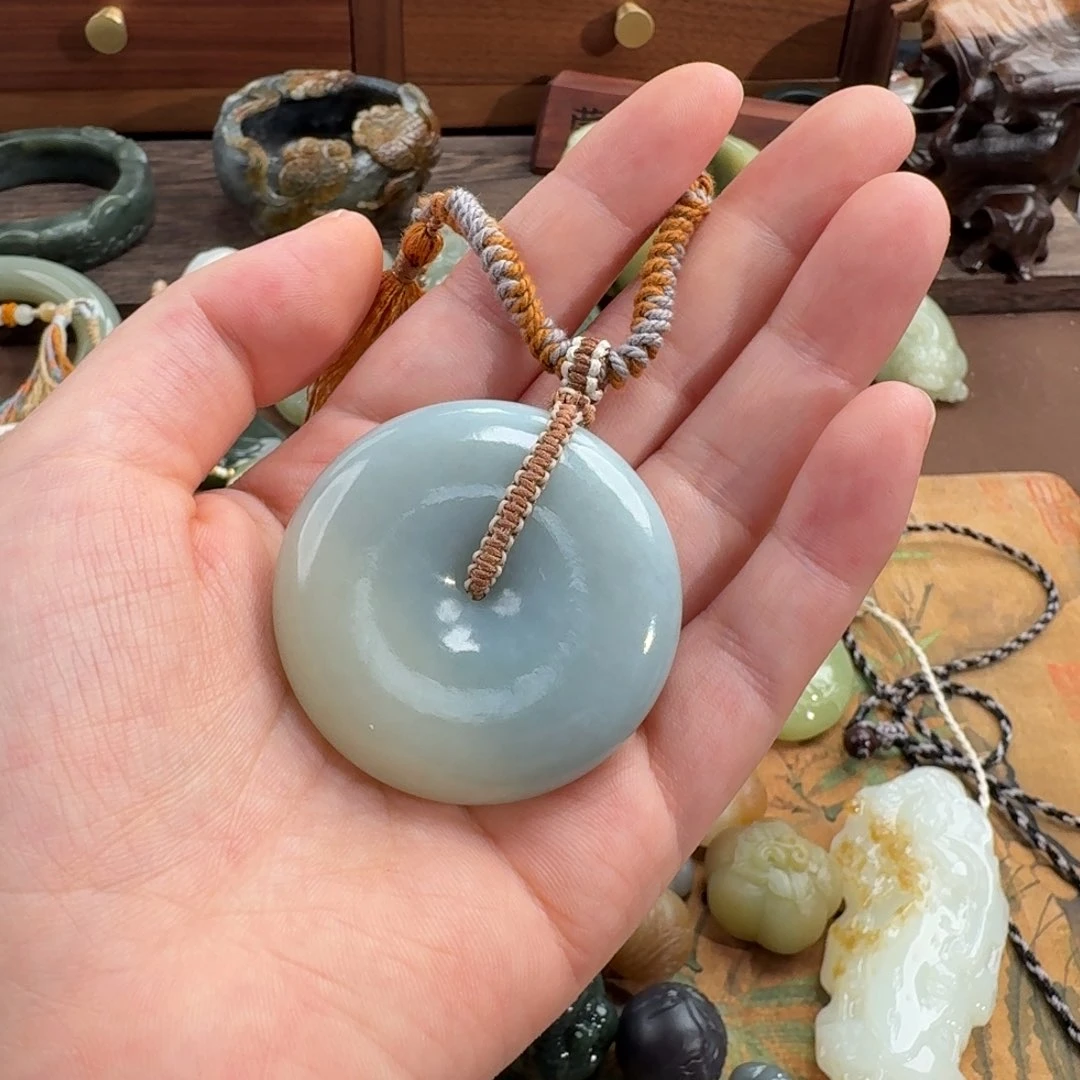 *****和田玉未镶嵌颈饰