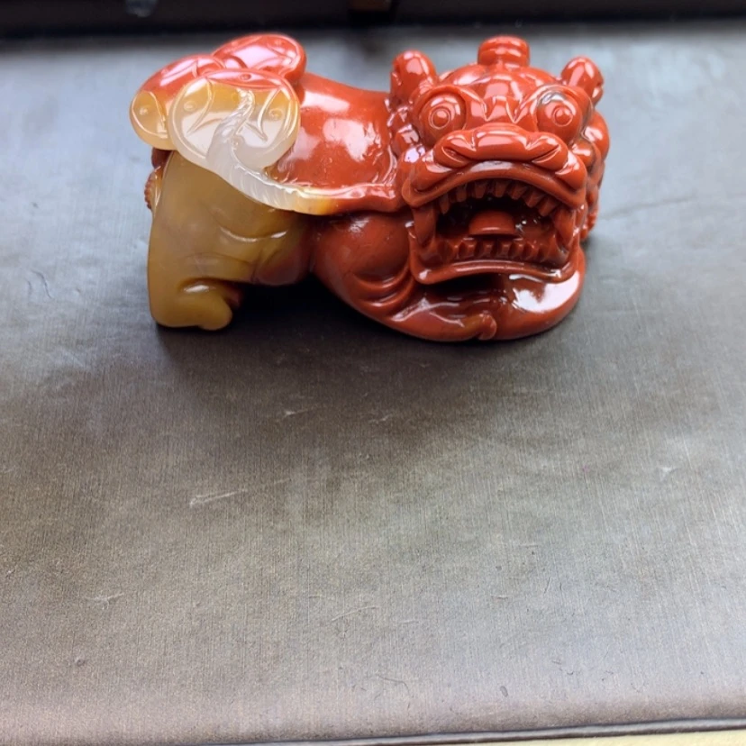 【闪购商品】未镶嵌石英质玉（黄龙玉）貔貅柠***萄