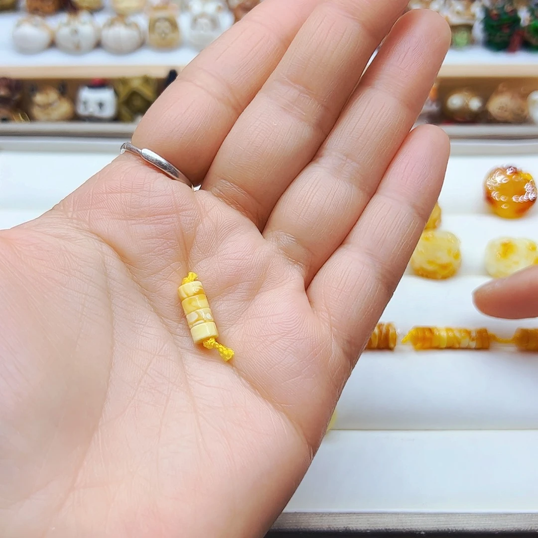 树脂制品手工打磨配饰