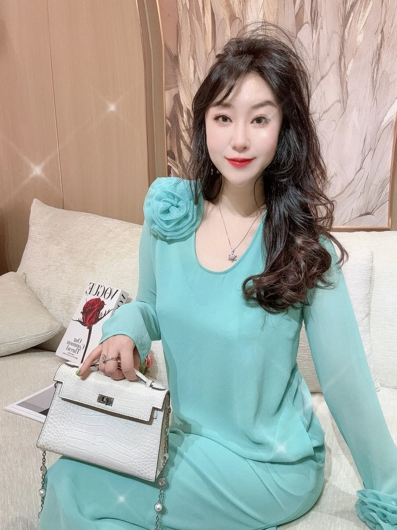 DC【蓝心之恋】网红轻奢气质设计师蓝色大花百搭连衣裙