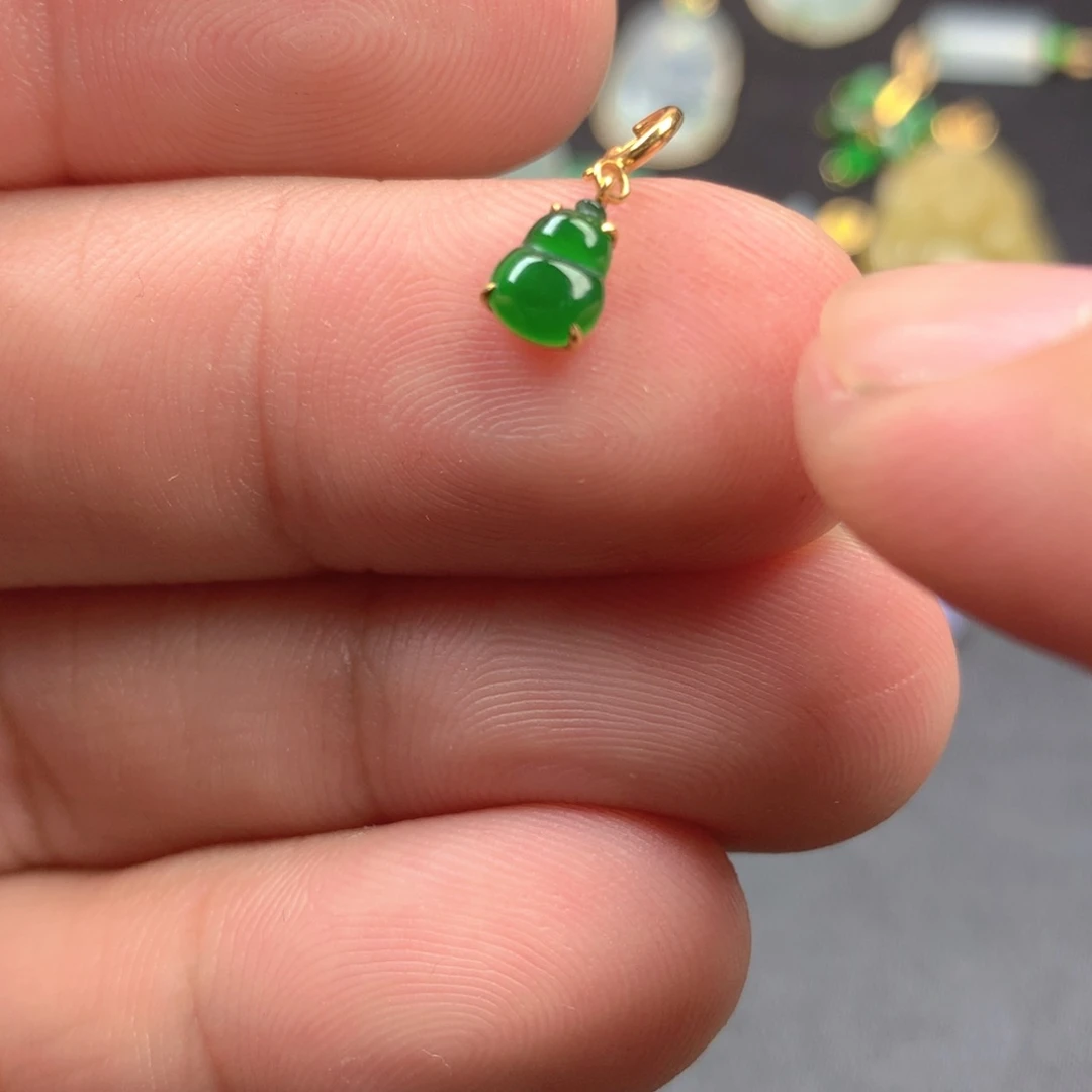 【闪购商品】颈饰18K金镶嵌翡翠翡翠