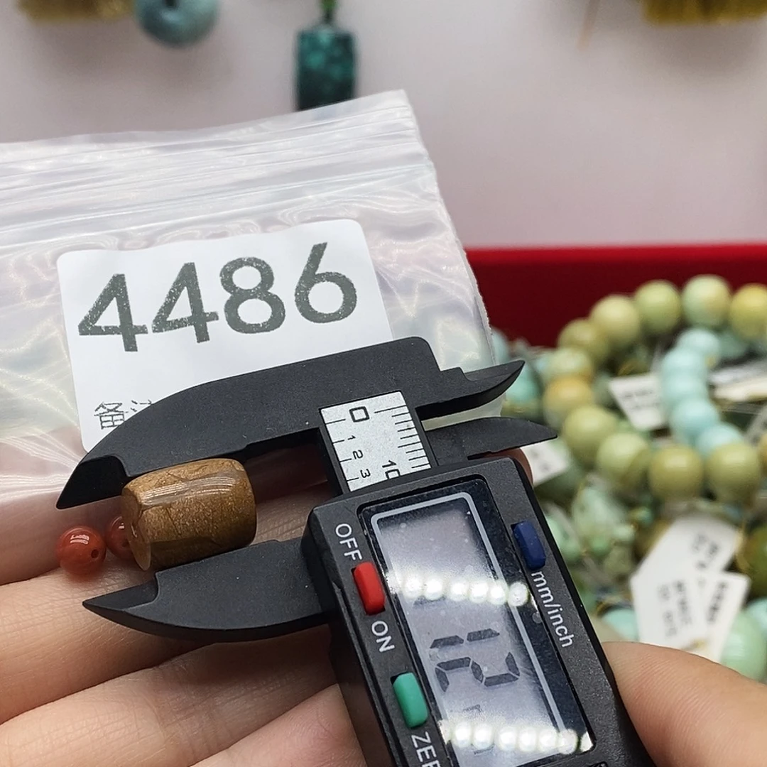 南红玛瑙未镶嵌颈饰