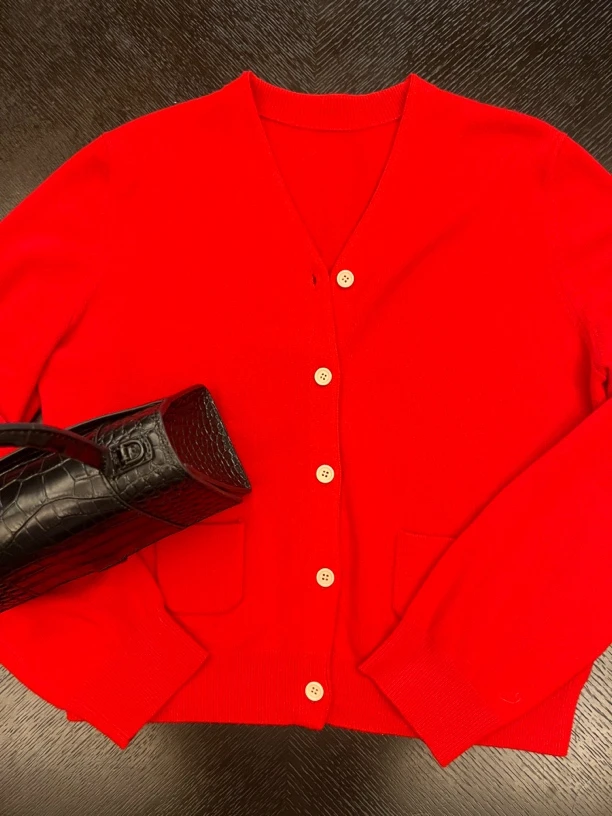 新年大红羊毛开衫