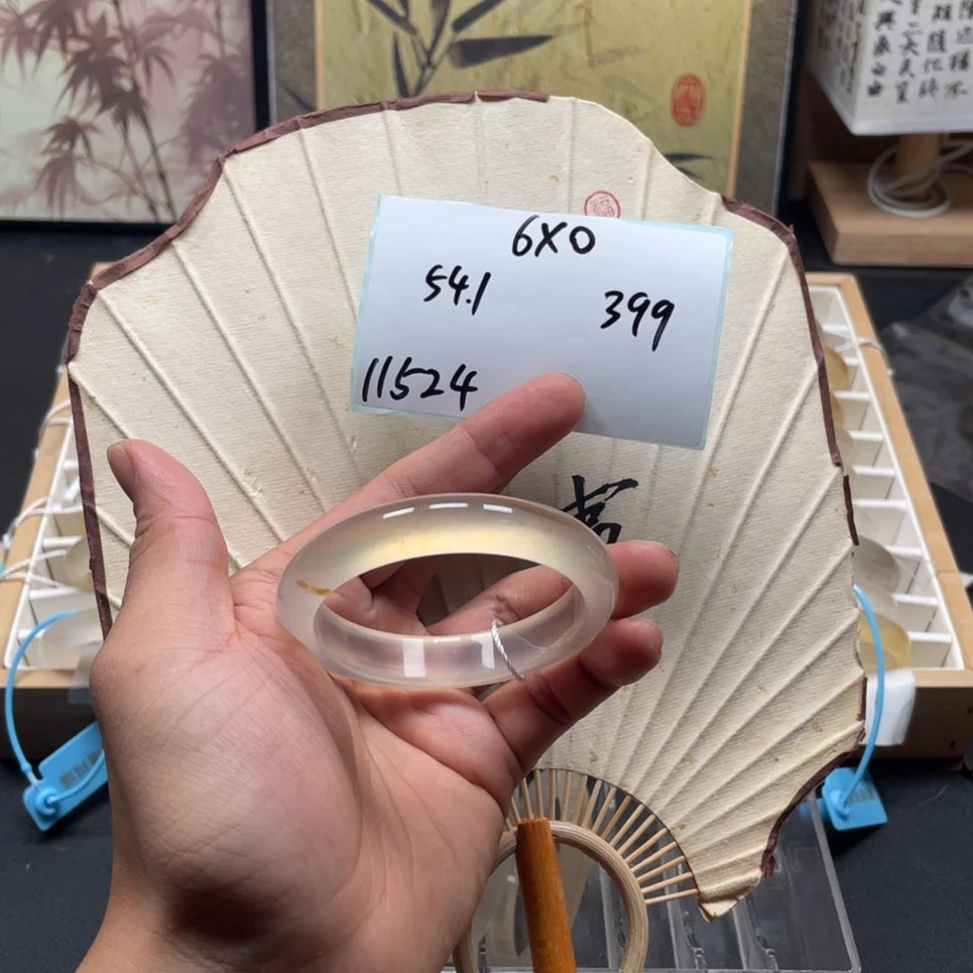 玛瑙/玉髓手镯未镶嵌6*011524