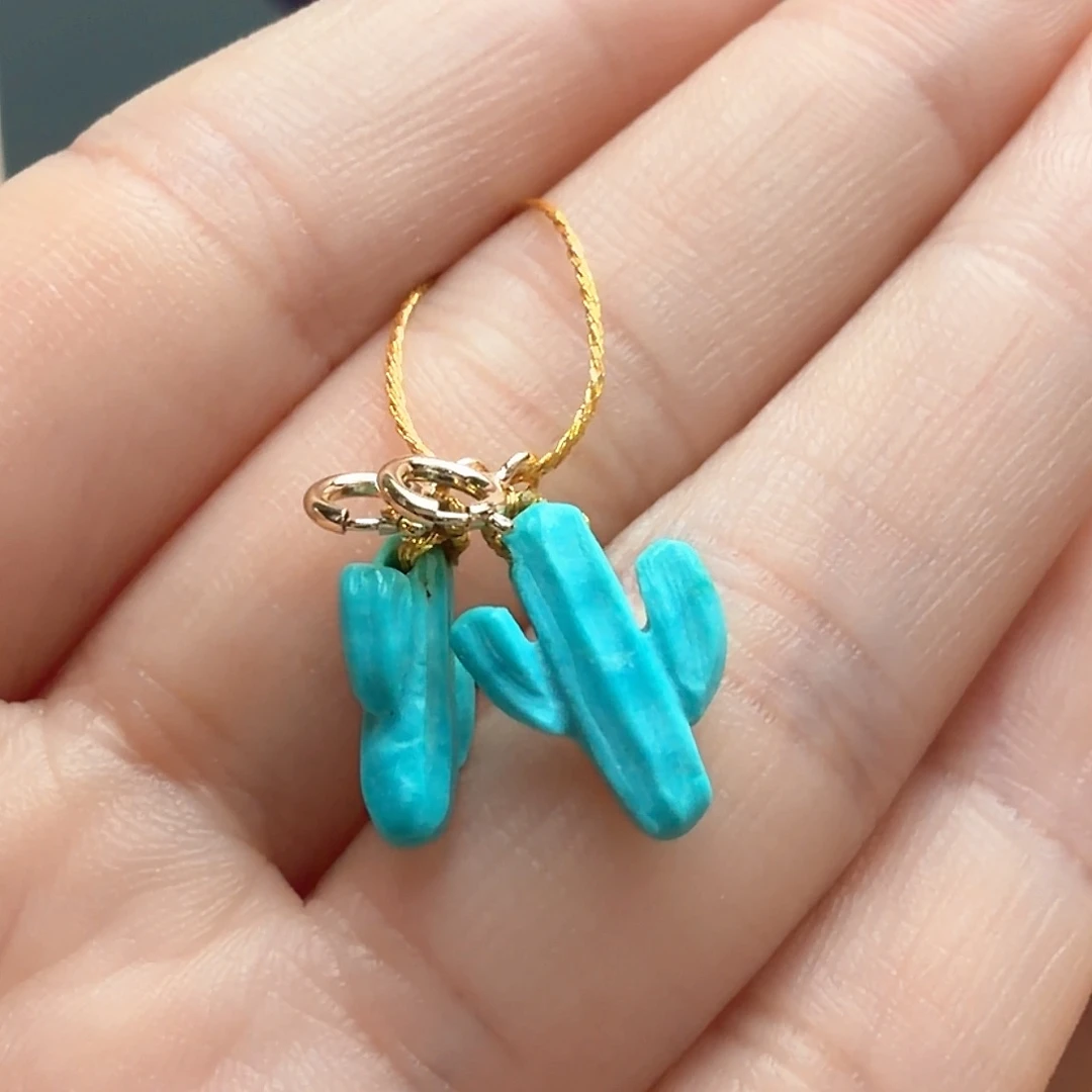 绿松石未镶嵌颈饰