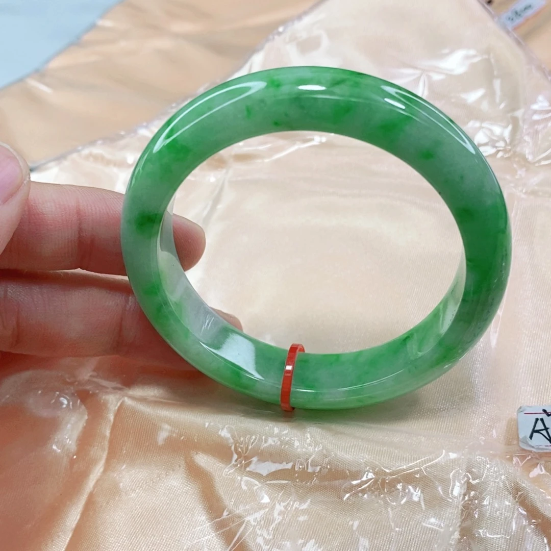 翡翠手镯未镶嵌双****妹54.5圈口