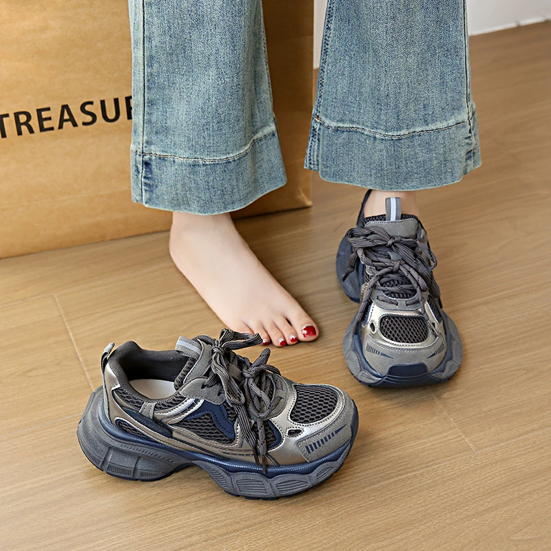 ins运动增高老爹鞋跑步女透气时尚2025秋冬季新款爆款运动鞋厚底