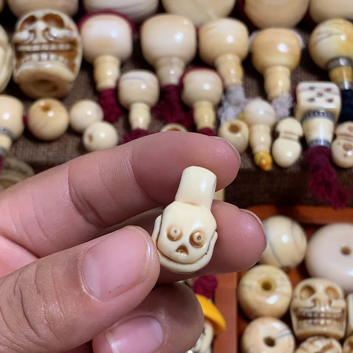 人***生木质类藏区完美配饰