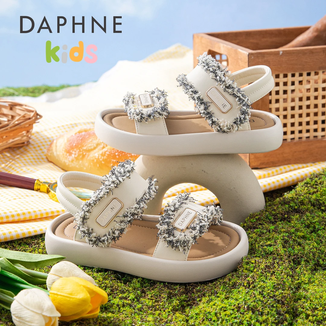 达芙妮女鞋女童凉鞋2025新款儿童沙滩鞋中大童夏款小香风公主鞋子